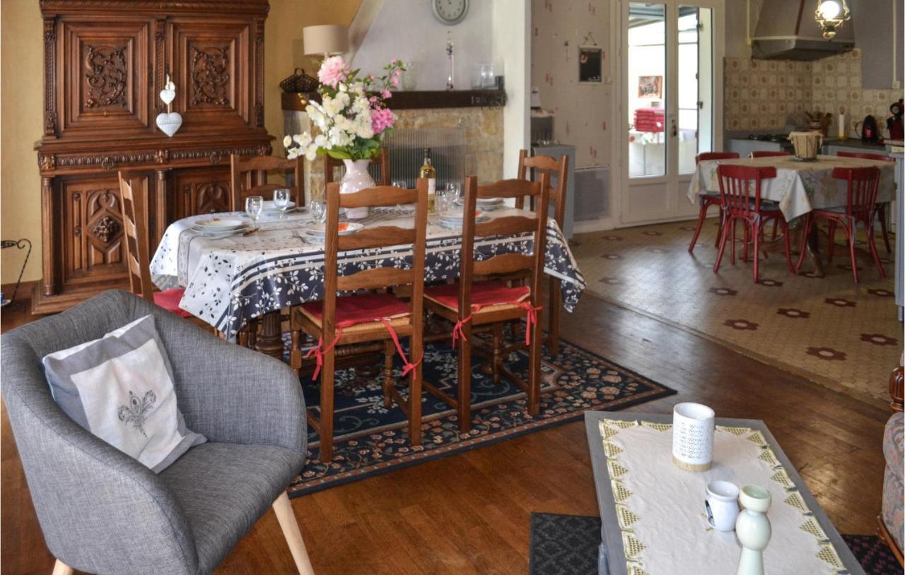 Stunning Home In Biras With Kitchenette ภายนอก รูปภาพ