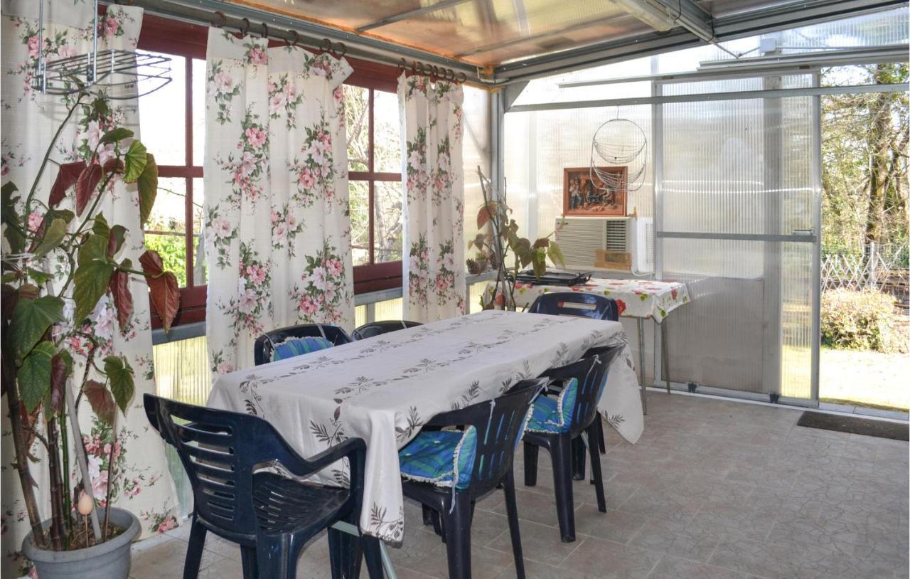 Stunning Home In Biras With Kitchenette ภายนอก รูปภาพ